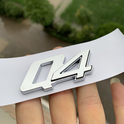 マセラティ リア エンブレム 2色 - iCarCompanion