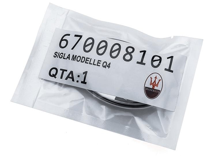 マセラティ　純正エンブレム MASERATI 純正 部品 エンブレム 73 x 45 mm - iCarCompanion