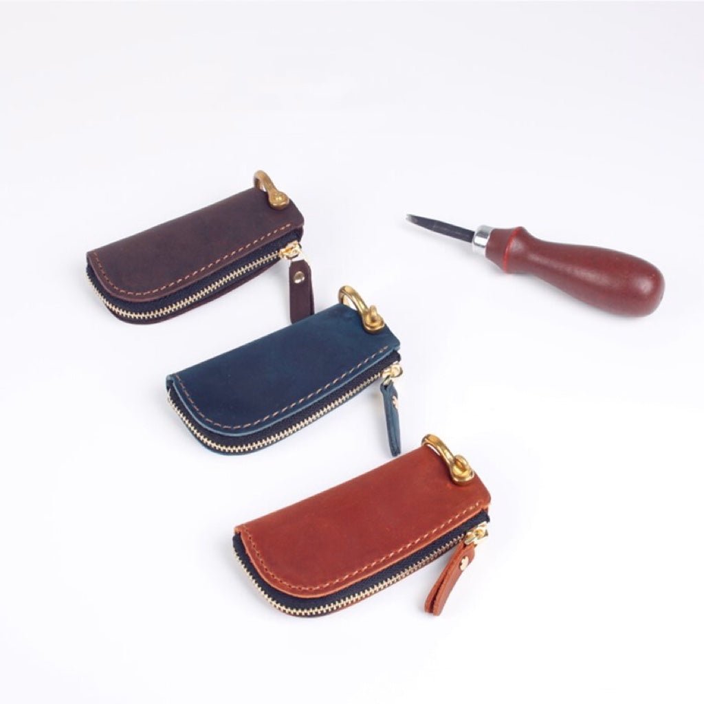 汎用 車キーケース 本革キーカバー 真鍮ボタン おしゃれ シンプルデザイン - iCarCompanion